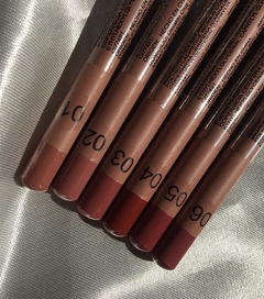 delineador de labios dapop en internet