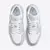 Jordan 1 Low Wolf Grey na internet