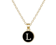 collar de iniciales en internet