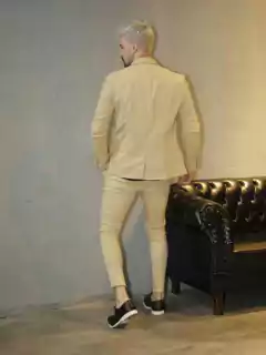 Terno Right Time Conjunto Blazer e Calça Bege - BORSARI