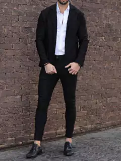 Terno Right Time Conjunto Blazer e Calça Preto na internet