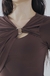BODY MARROM COM APLICAÇÃO PRATA - comprar online