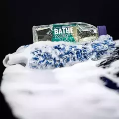 Q2M Bathe Essence en internet