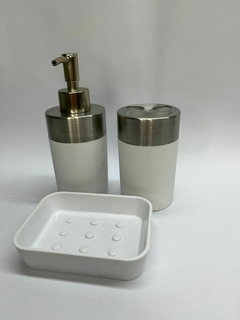 Set de baño engomado y acero x3p en internet