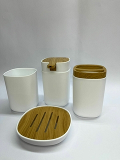 Set de baño plástico simil madera x4p blanco y negro - Paisagens
