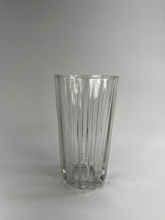 Vaso de vidrio largo