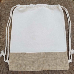 Ecobag de algodão e juta natural com cordões de fechamento. Ideal para brinde corporativo ou lembrancinhas