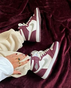 Jordan 1 Retro High OG Bordeaux en internet