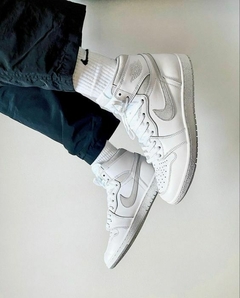 Air Jordan 1 Retro High Neutral Grey en internet
