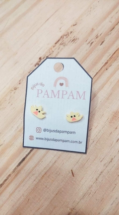 Brincos Infantis Pintinho Amarelinho: Fofura e Diversão para os Pequeninos