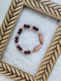 Pulseira encanto madrepérola com resina - comprar online