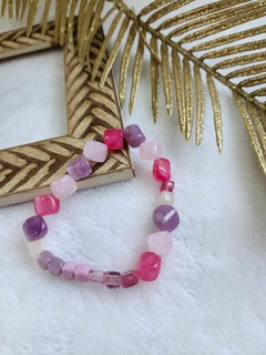 Pulseira Pedras em Tons de Lilás, Rosa Bebê e Pink: Delicadeza em Cores Vibrantes