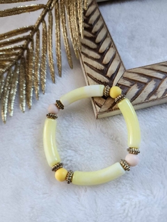 Luz do Sol: Pulseira em Contas de Tubo em Tons Amarelos