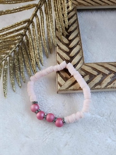 Pulseira Vibrante: Embrace a Alegria com Tons de Rosa
