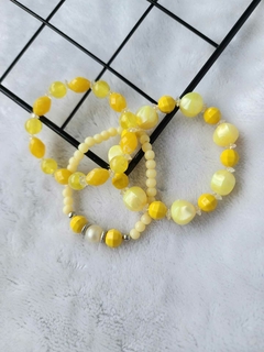 Trio de Pulseiras Amarelas: Luminosidade em Variedade