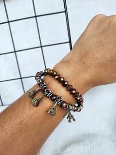 Conjunto Chic Parisiense: Dupla de Pulseiras em Cristal com Pingentes Encantadores - comprar online