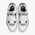 Jordan 4 “Military Black” na internet