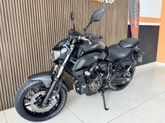 MT-07 na internet