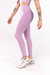 CALÇA LEGGING COM SOBREPOSIÇÃO NO CÓS (LILÁS) na internet