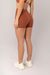 SHORT COM CÓS TRANSPASSADO FRENTE E COSTAS (BROWN) - comprar online