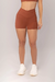 SHORT COM CÓS TRANSPASSADO FRENTE E COSTAS (BROWN)