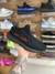 Tênis Yeezy Boost 350 - Preto e Vermelho
