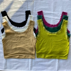 TOP ENCAJE RUBI
