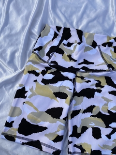 Short mitad de pierna camuflado amar - comprar online