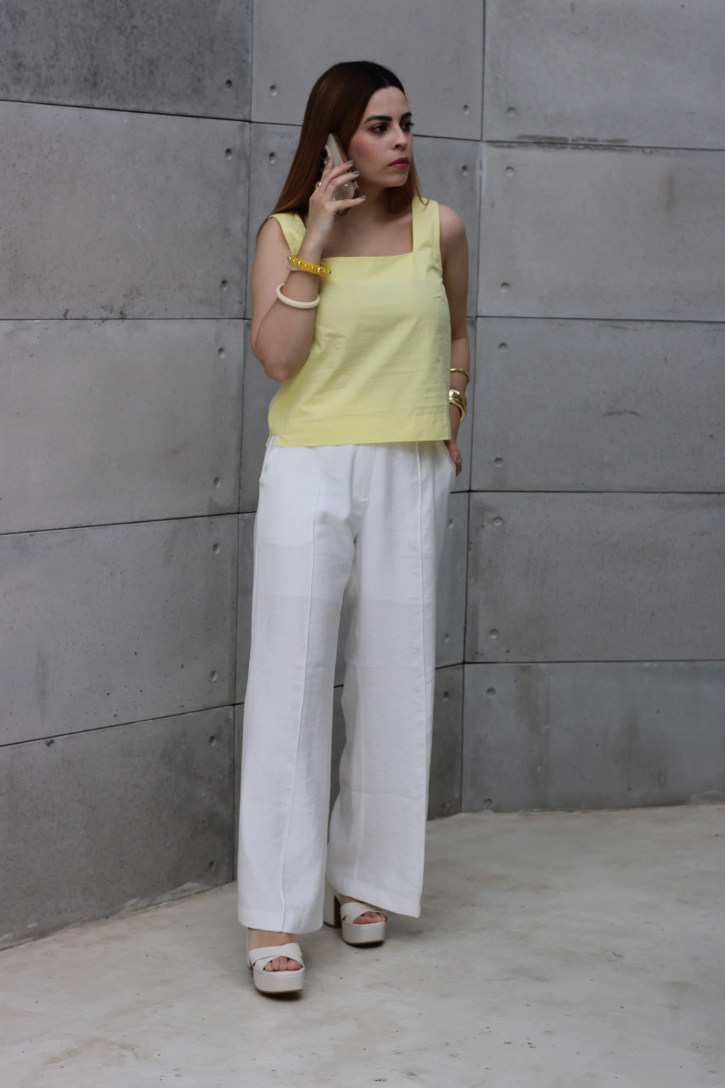 Regata Mykonos Algodão Decote Quadrado Amarela