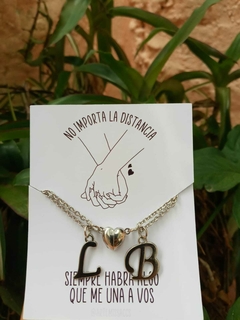 Collares con iniciales