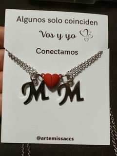 Collares con iniciales - comprar online