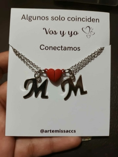 Collares con iniciales
