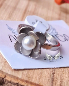 Anillo Flor con Perla - comprar online
