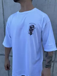 Remera Oversize Born To Win - MtkFit