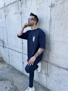 Remera Oversize Born To Win