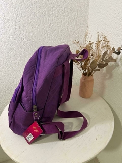 MOCHILA MORADA - comprar en línea