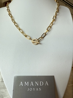 COLLAR GOLD CON DONA