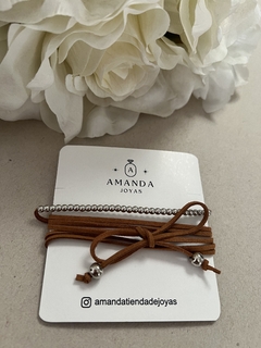 CHOKER CAMEL CON BOLITAS