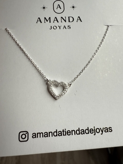 COLLAR CORAZÓN CALADO