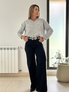 Sweater lana escote V en internet