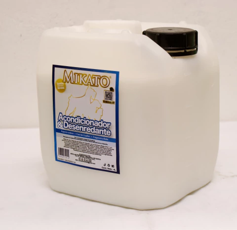 ACONDICIONADOR CON KERATINA HIDROLIZADA 4L — Fórmula Profesional para Estilistas