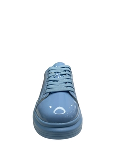 LORI - BLUE en internet