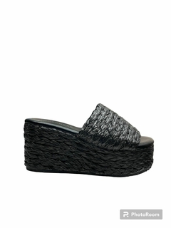 AMBER BLACK