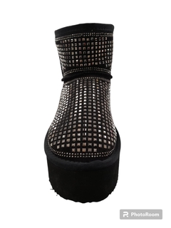 BOTA CAPE ROBBIN NEGRA TODO PEDRERIA en internet