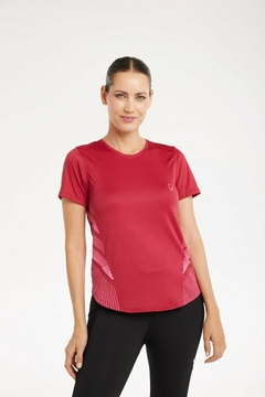 5- REMERA DEPORTIVA LYNA BLOODLINE