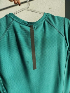 REMERA AMAK en internet