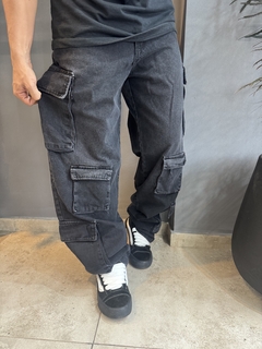 JEAN CARGO NEGRO TRIPLE TRIPLE - BUNKER INDUMENTARIA