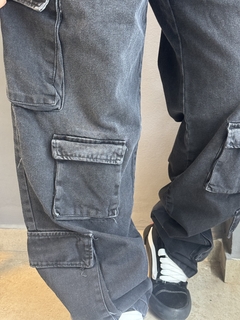 JEAN CARGO NEGRO TRIPLE TRIPLE - tienda online