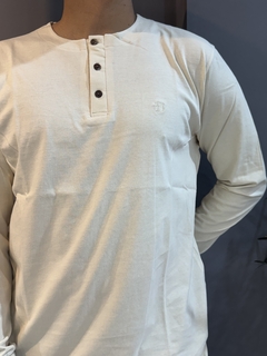 REMERA MANGAS LARGAS BEIGE en internet
