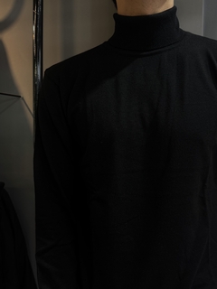POLERA NEGRA en internet